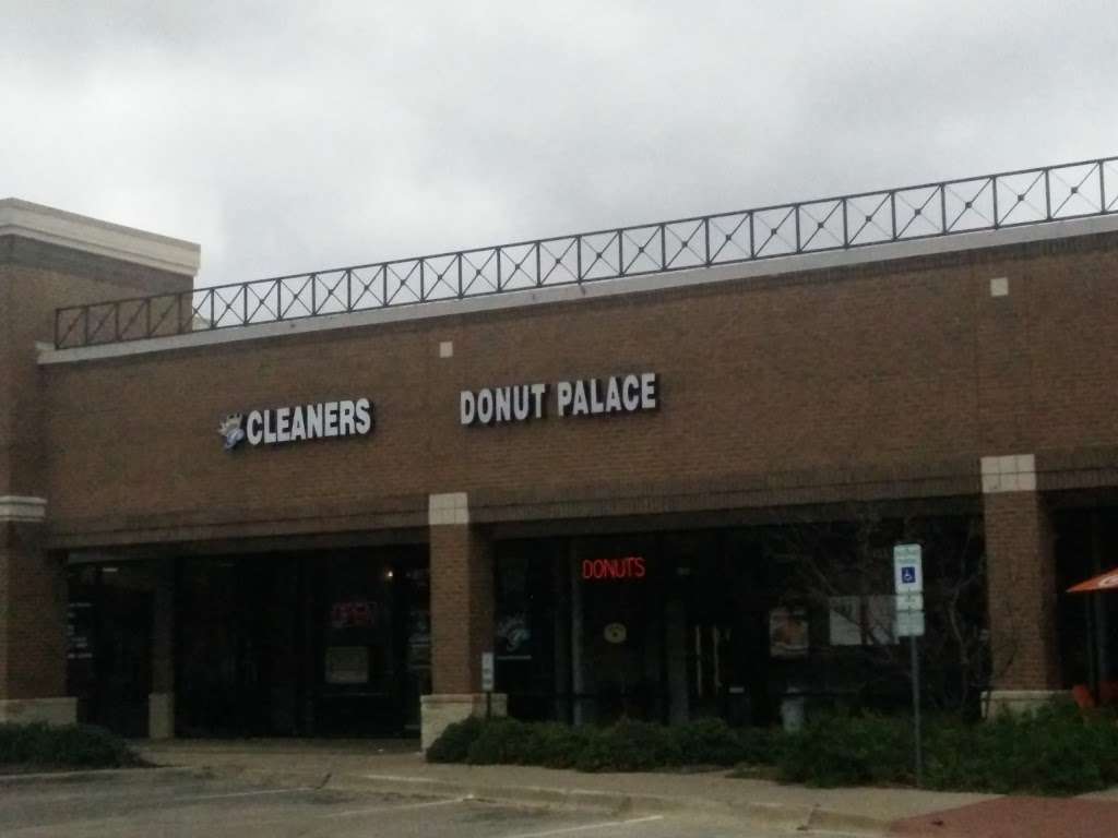 Donut Palace | 817 S MacArthur Blvd # 110, Coppell, TX 75019, USA | Phone: (972) 304-9656