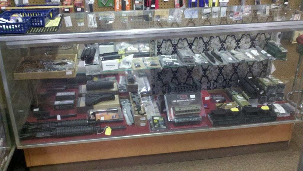 Accuracy Gun Shop Inc | 5903 Boulder Hwy, Las Vegas, NV 89122, USA | Phone: (702) 458-3330