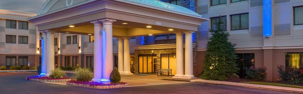 Holiday Inn Express Philadelphia NE-Bensalem | 1329 Bristol Pike, Bensalem, PA 19020, USA | Phone: (215) 245-5222
