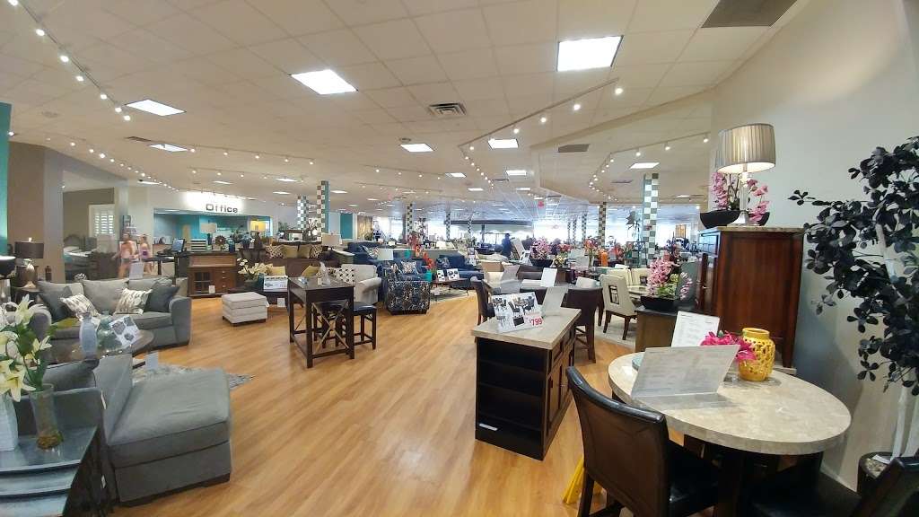 Bobs Discount Furniture | 1999 Broadhollow Rd, Farmingdale, NY 11735, USA | Phone: (631) 386-1020