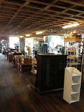 Pickers Paradise | 512 S Main Ave, Maiden, NC 28650, USA | Phone: (828) 970-7701