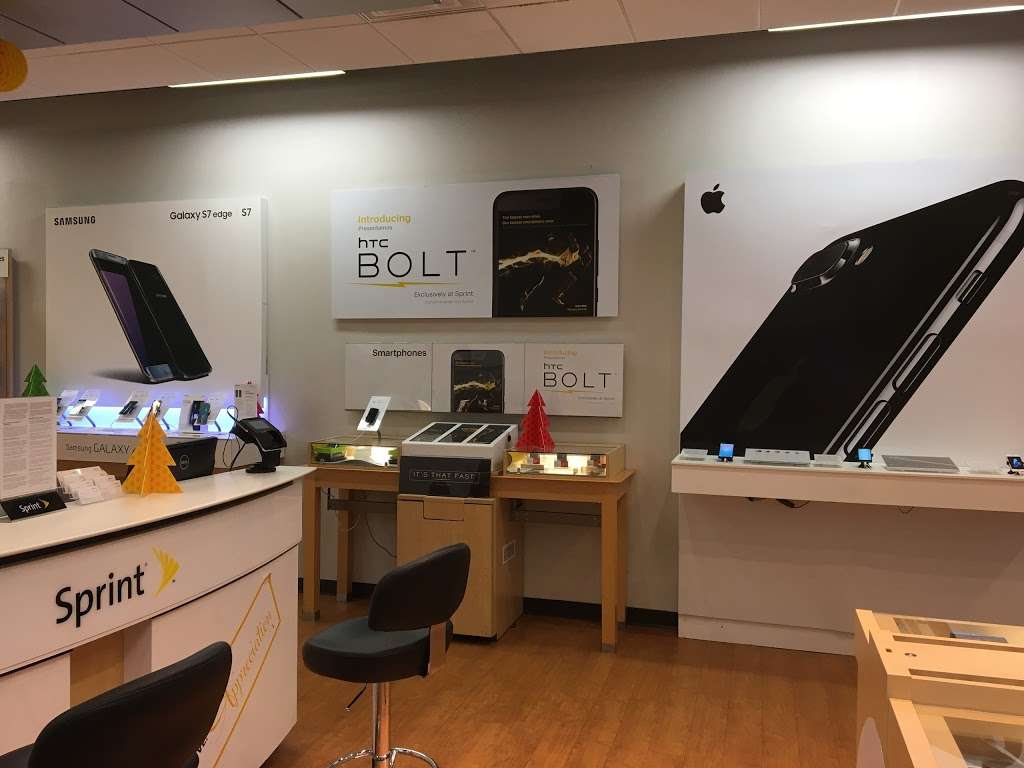 Sprint Store | 3333 W Touhy Ave, Suite A7A, Lincolnwood, IL 60712, USA | Phone: (847) 674-3439