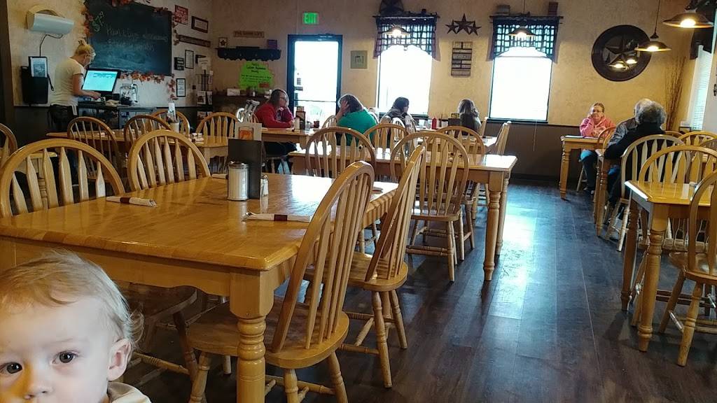 Cold Mountain Creek Restaurant | 1825 ID-16, Emmett, ID 83617, USA | Phone: (208) 365-1570