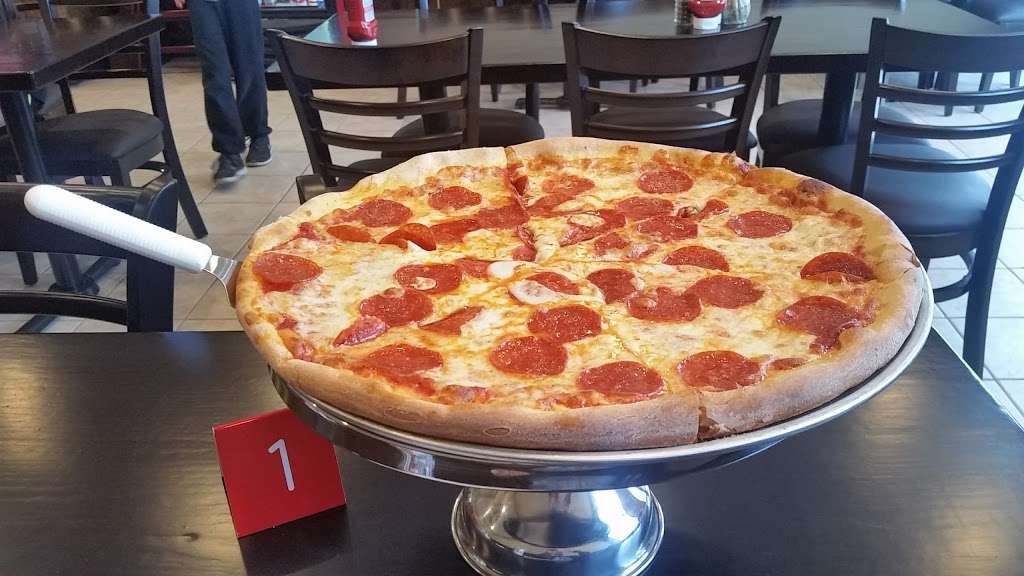 Rasco NY Pizza | 20 Town Square #120, Lovettsville, VA 20180 | Phone: (540) 668-5808