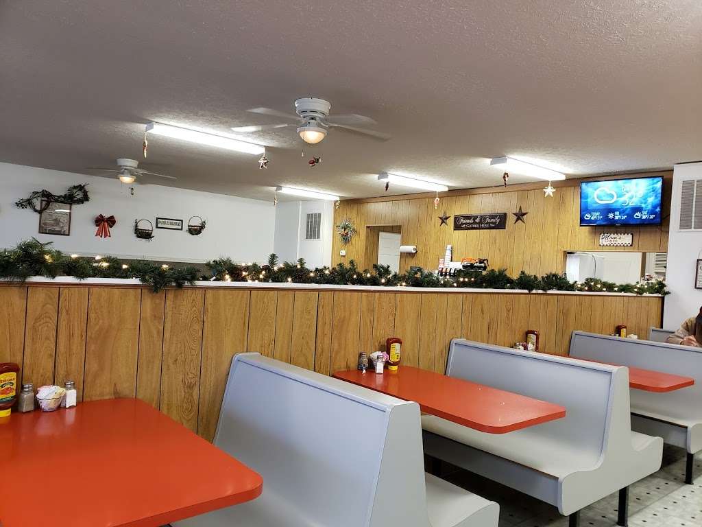 Sissys Family Restaurant | 55 Meadow Ln, Martinsburg, WV 25404, USA | Phone: (304) 262-4646