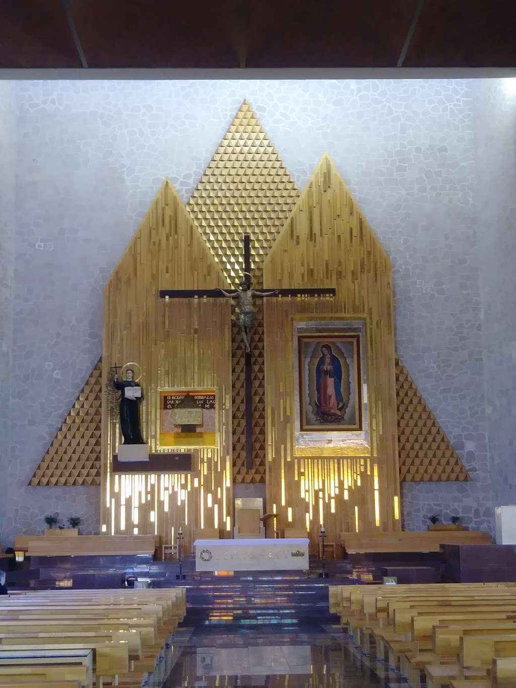 St Clare Catholic Church | 19606 Calla Way, Canyon Country, CA 91351, USA | Phone: (661) 252-3353
