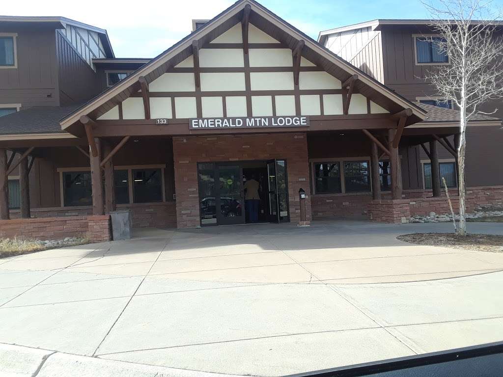 Emerald Mountain Lodge | Estes Park, CO 80517, USA | Phone: (970) 586-3341