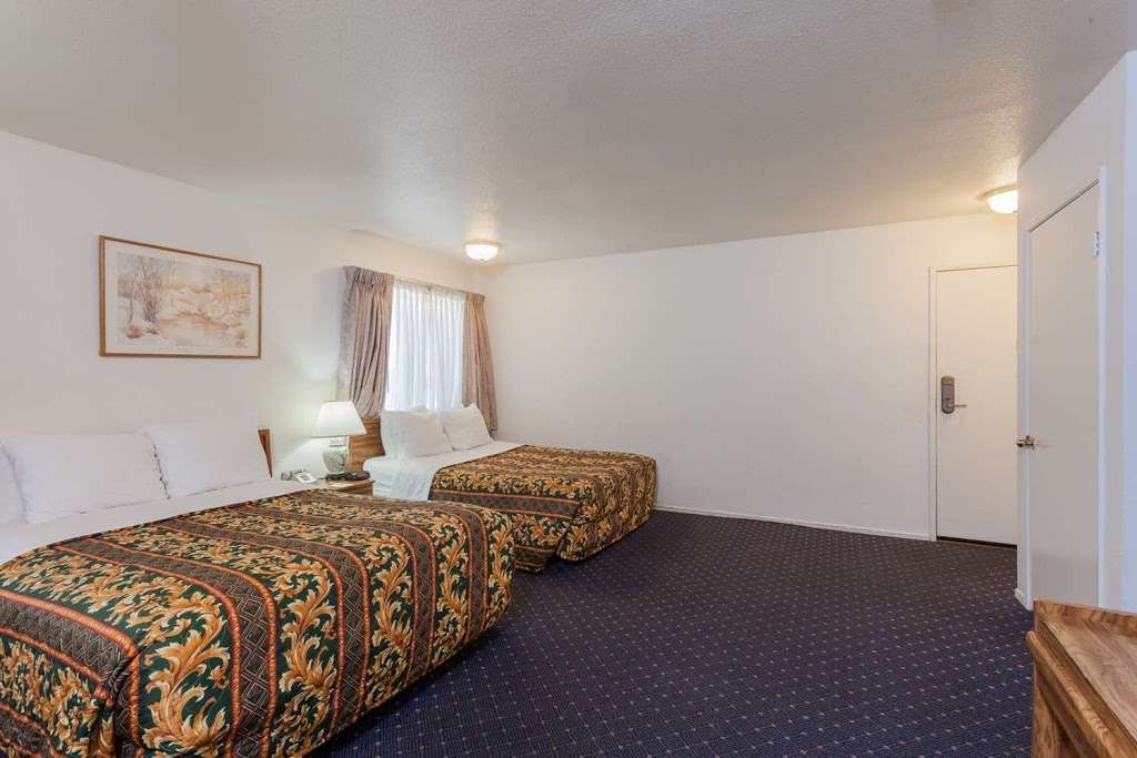 Days Inn by Wyndham Anaheim West | 1030 W Ball Rd, Anaheim, CA 92802, USA | Phone: (714) 520-0101