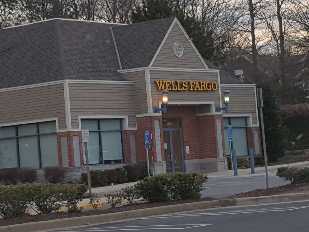 Wells Fargo Bank | 1498 North Point Village Center, Reston, VA 20194 | Phone: (571) 306-5099