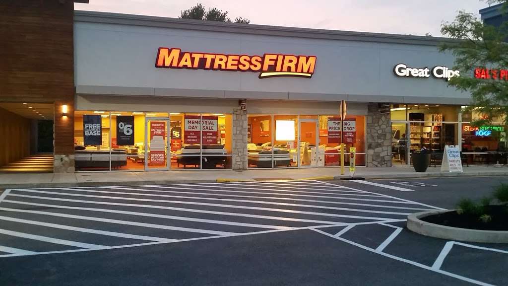 Mattress Firm Gateway Shopping Center | 211 East Swedesford Rd, Wayne, PA 19087 | Phone: (610) 687-1188