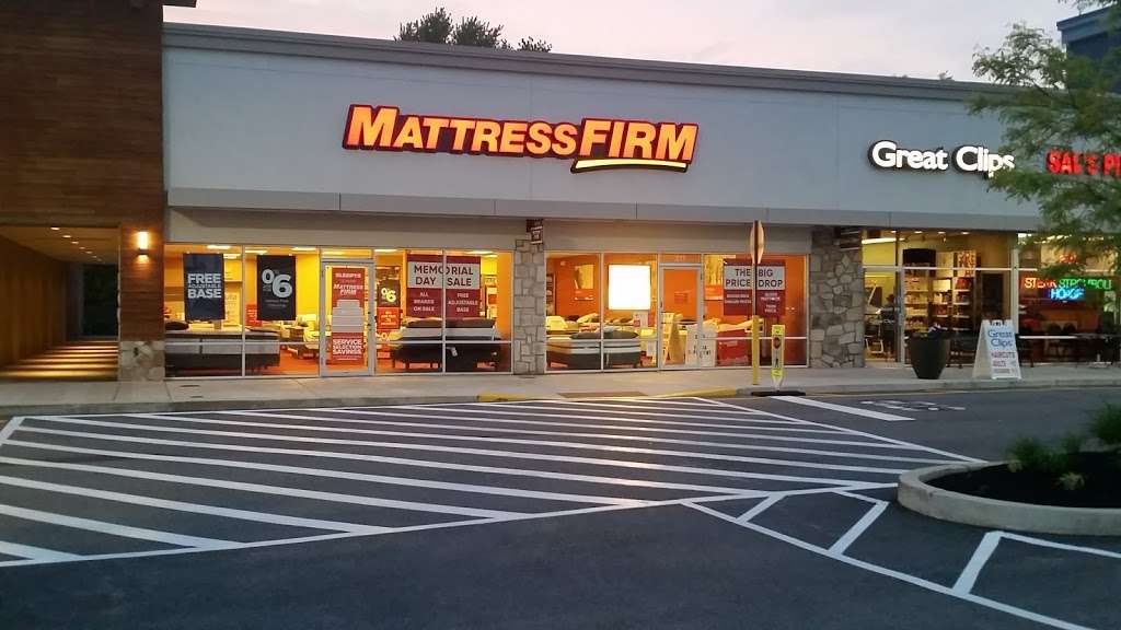 Mattress Firm Gateway Shopping Center | 211 East Swedesford Rd, Wayne, PA 19087, USA | Phone: (610) 687-1188