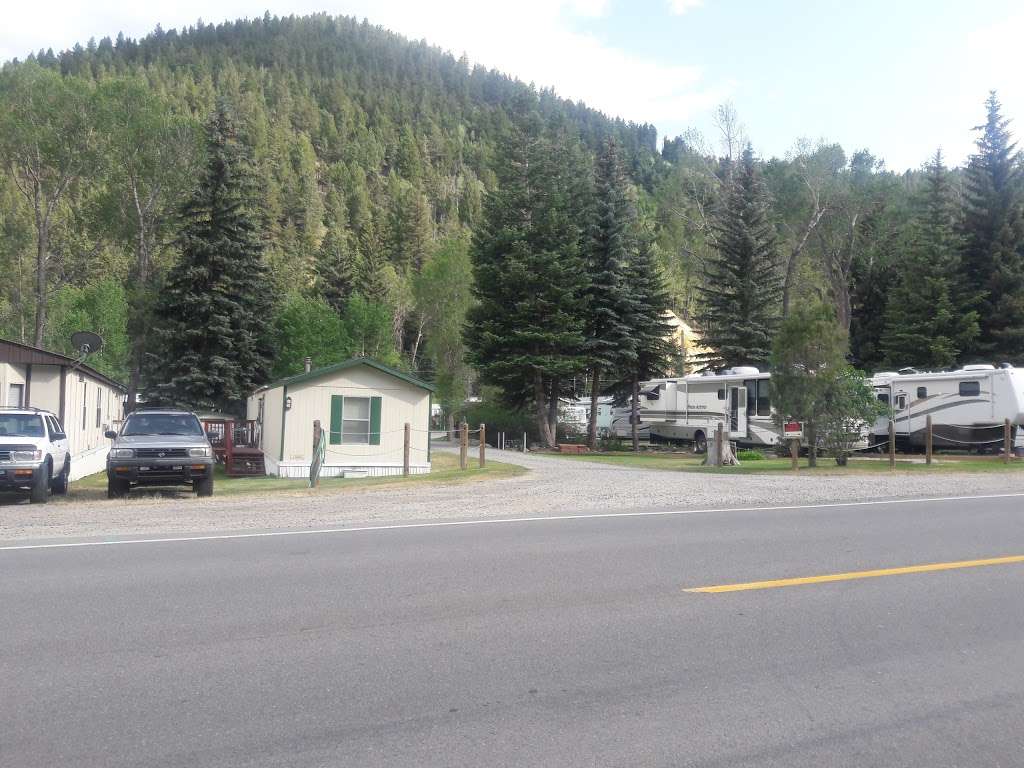 Cottonwood RV & Mobile Home Park | 1485 Chicago Creek Rd, Idaho Springs, CO 80452, USA | Phone: (303) 567-2617