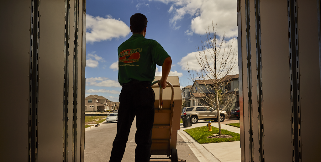 College Hunks Moving | 1310 Chisholm Valley Dr #406, Round Rock, TX 78681, USA | Phone: (512) 548-8608