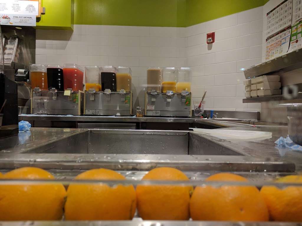 Jamba Juice Streets of Woodfield | 601 N Martingale Rd Ste. #310, Schaumburg, IL 60173 | Phone: (847) 995-1445