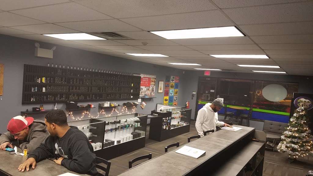 Vapor Crux | 4317 Lincoln Hwy, Downingtown, PA 19335, USA | Phone: (610) 269-6739