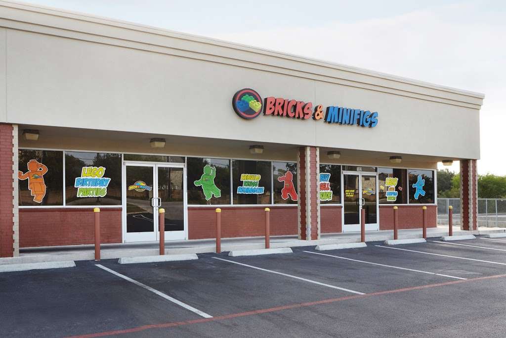 Bricks & Minifigs San Antonio | 21850 Bulverde Rd #102, San Antonio, TX 78259 | Phone: (210) 994-8100