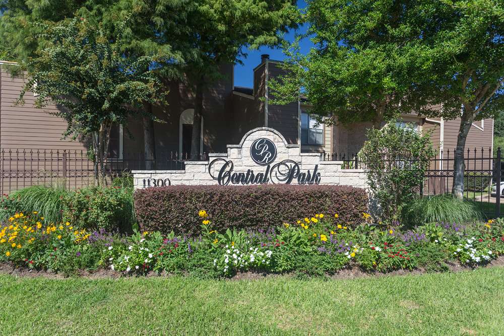 Central Park Regency Apartments | 11300 Regency Green Dr, Cypress, TX 77429, USA | Phone: (281) 469-7339