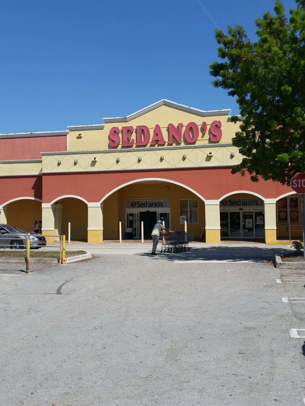 Sedanos Supermarket - supermarket  | Photo 1 of 10 | Address: 14524 SW 8th St, Miami, FL 33184, USA | Phone: (786) 364-9760