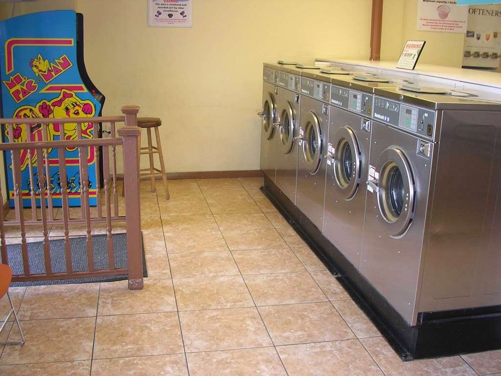 Laundromat Here | 1878 Providence Blvd, Deltona, FL 32725, USA | Phone: (386) 626-4214
