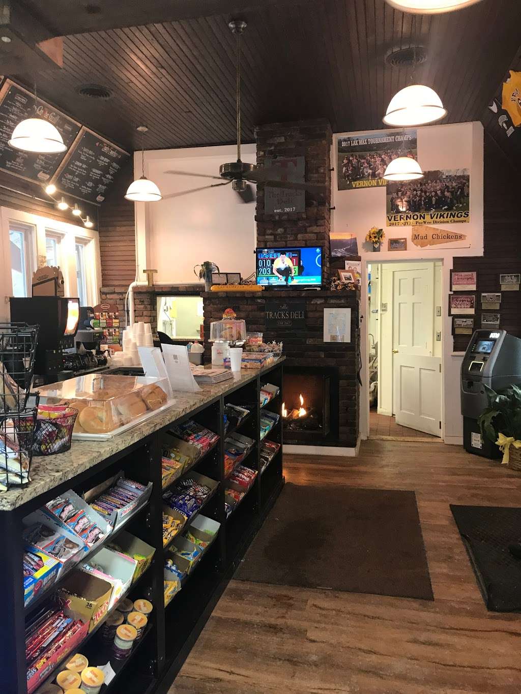 The Tracks Deli | 65 Vernon Crossing Rd, Vernon Township, NJ 07462, USA | Phone: (973) 764-2700