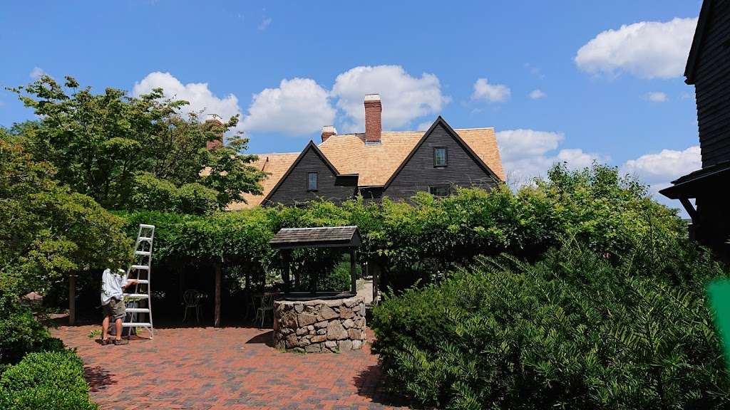 The House of the Seven Gables | 115 Derby St, Salem, MA 01970, USA | Phone: (978) 744-0991