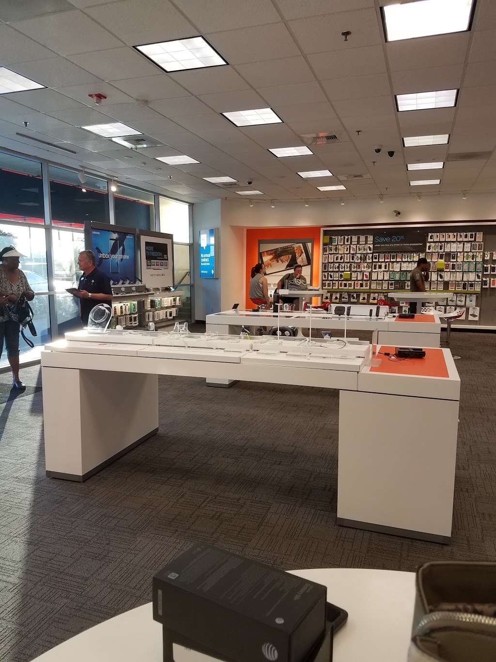 AT&T Store | 1375 Cam Real Ste 120, San Bernardino, CA 92408, USA | Phone: (909) 884-7861