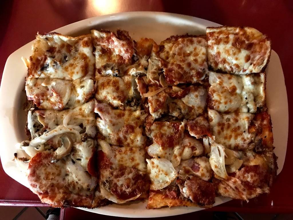 Fleur de Lis Pizza | 5655 Government St, Baton Rouge, LA 70806, USA | Phone: (225) 924-2904