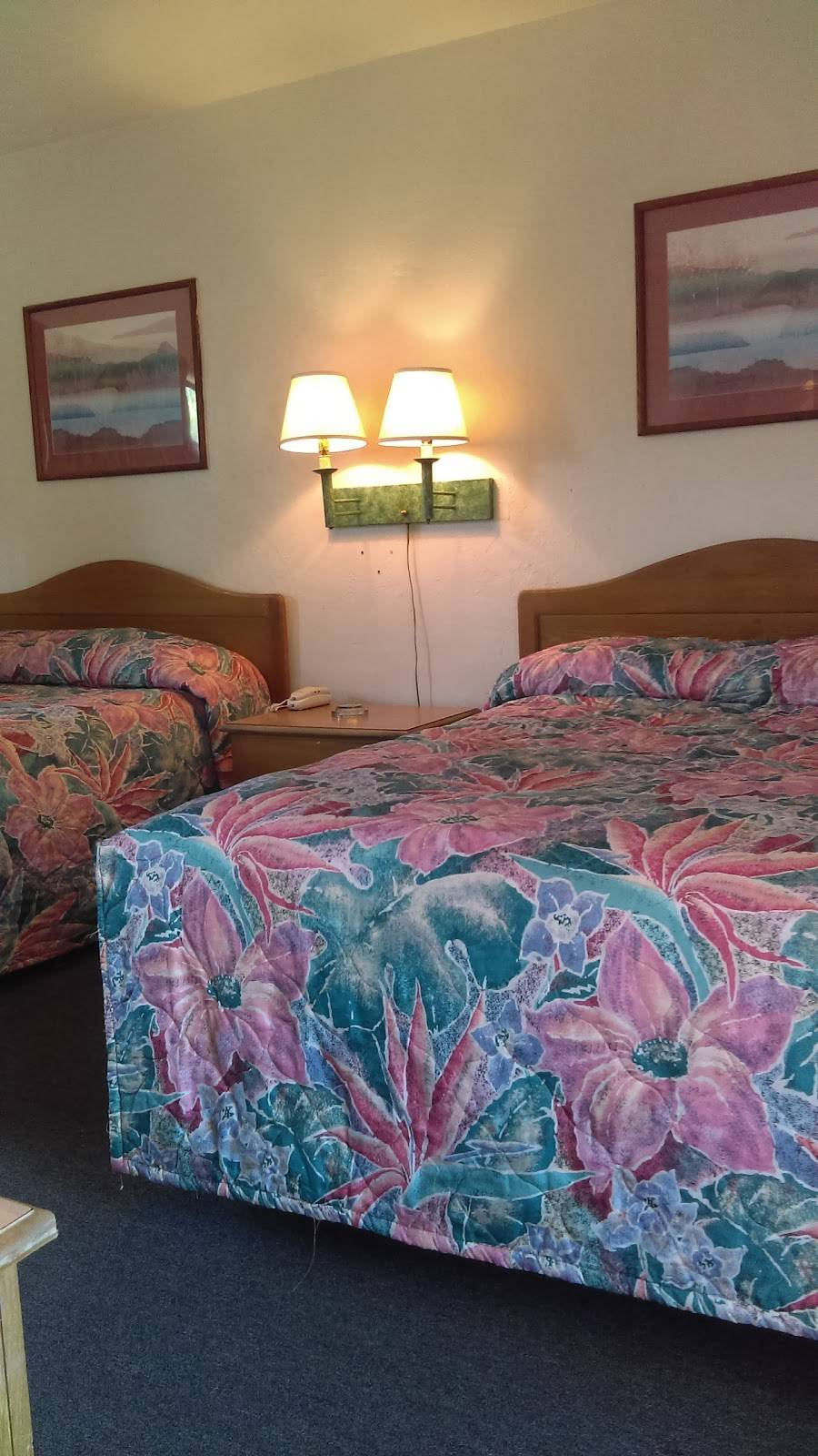 Raceway Motel | 4724 N Orange Blossom Trail, Orlando, FL 32810, USA | Phone: (407) 293-1093