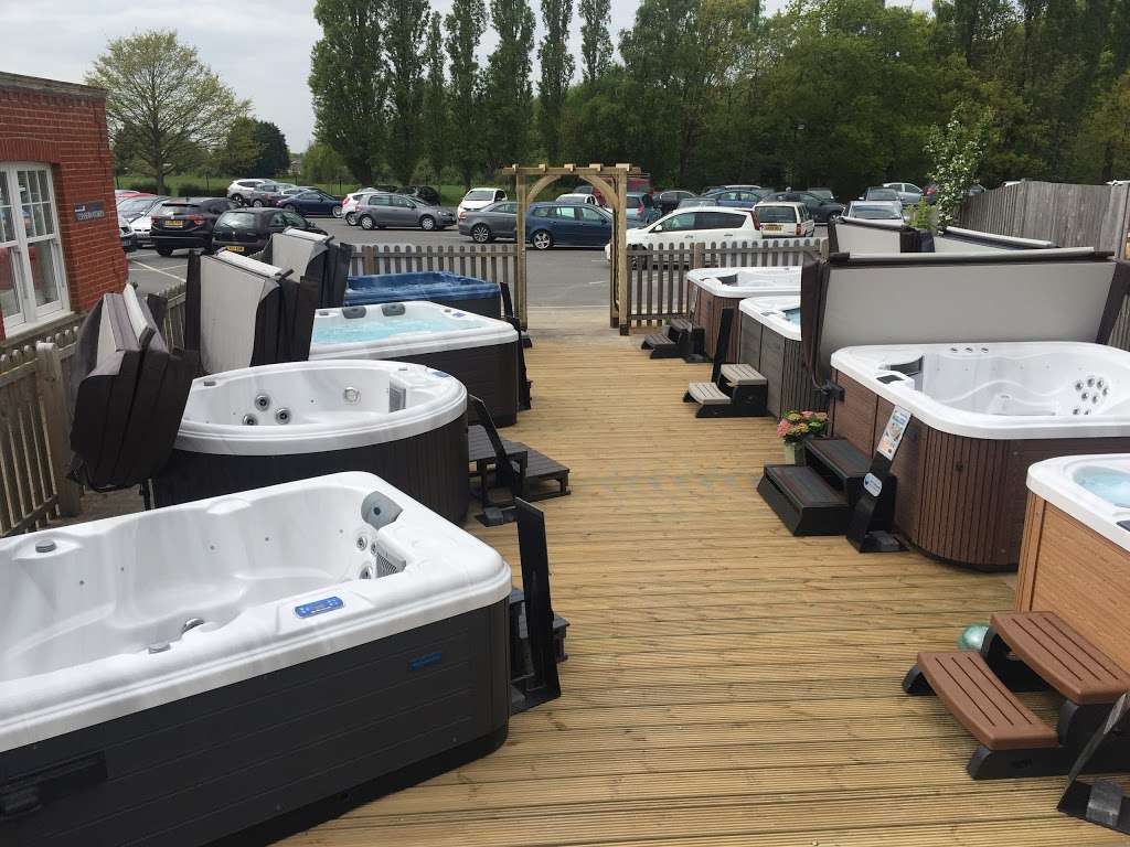 Hot Tub Barn Sevenoaks | Polhill Garden Centre, London Rd, Sevenoaks TN14 7AD, UK | Phone: 01959 532460