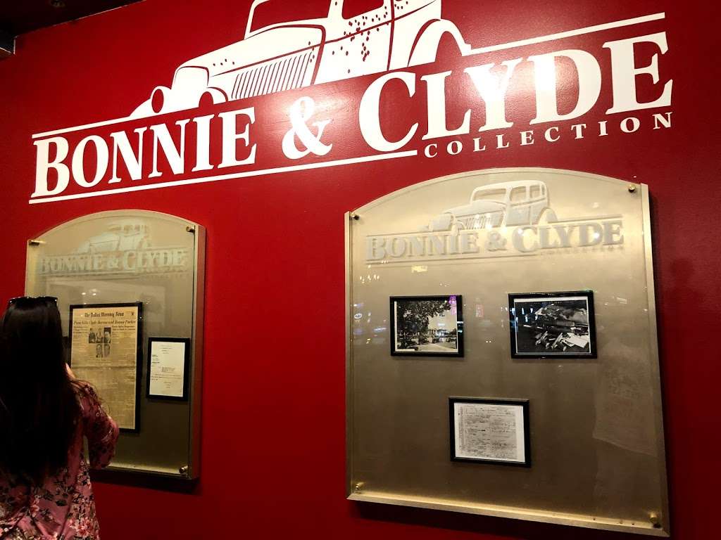 Bonnie and Clydes Death Car | 100 W Primm Blvd, Jean, NV 89019, USA