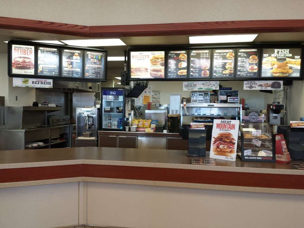 Arbys | 10809 Turner Blvd, Longmont, CO 80504 | Phone: (303) 682-8938