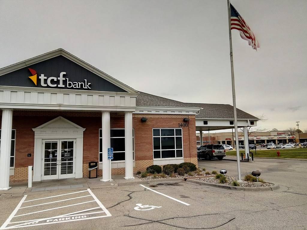 TCF Bank | 1400 County Rd 42 W, Burnsville, MN 55337 | Phone: (800) 823-2265