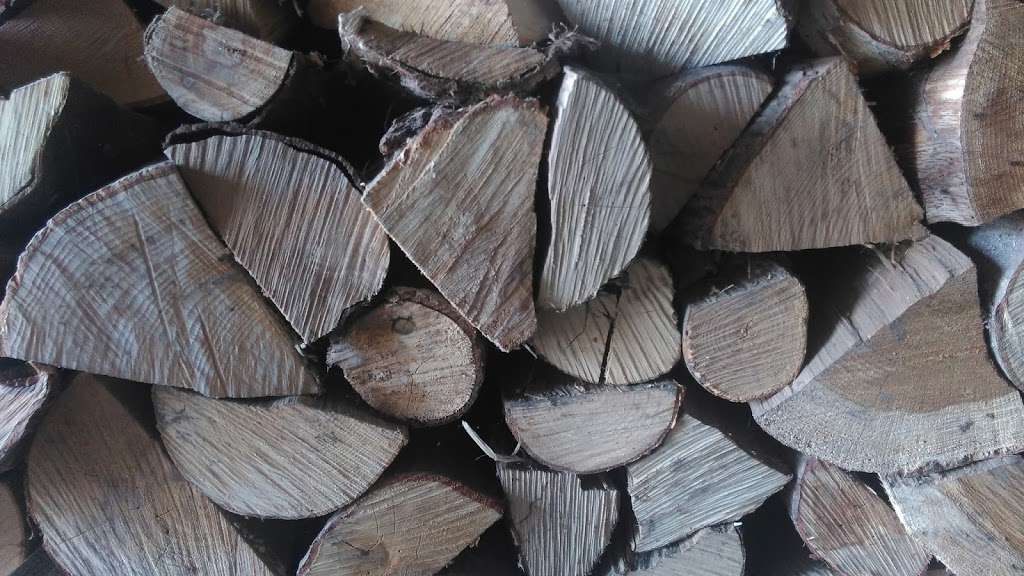 Firewood-shop.com t/a KNT ( Kindling n Things ) LTD | 2, Flightpath farm, Broadbridge Ln, Smallfield, Horley RH6 9RE, UK | Phone: 01342 716161