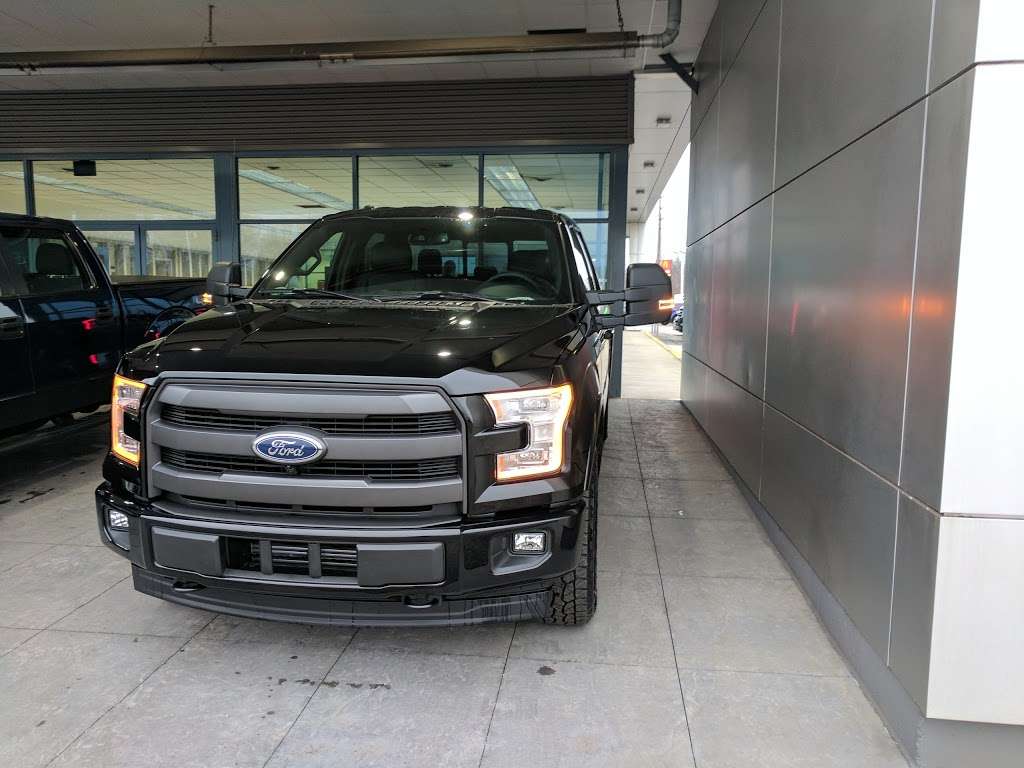 Lake Shore Ford | 244 Melton Rd, Burns Harbor, IN 46304, USA | Phone: (219) 787-8600