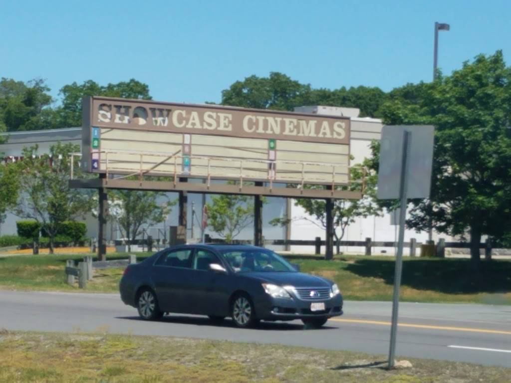 Old Showcase Cinema (closed) | 800 Fall River Ave, Seekonk, MA 02771, USA