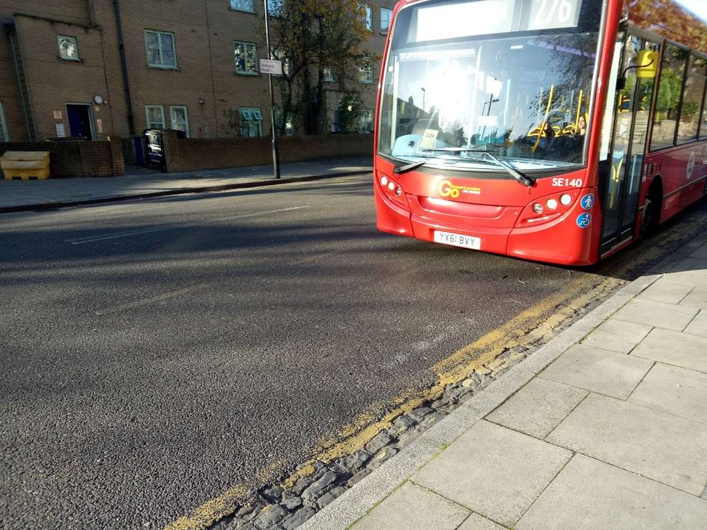 Downs Park Road (Stop B) | London E8 2AR, UK