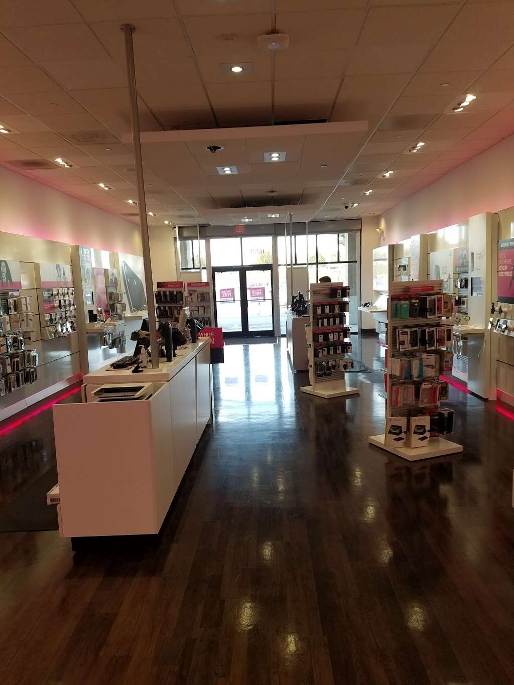 T-Mobile | 17221 Cole Rd, Hagerstown, MD 21740 | Phone: (301) 582-3561