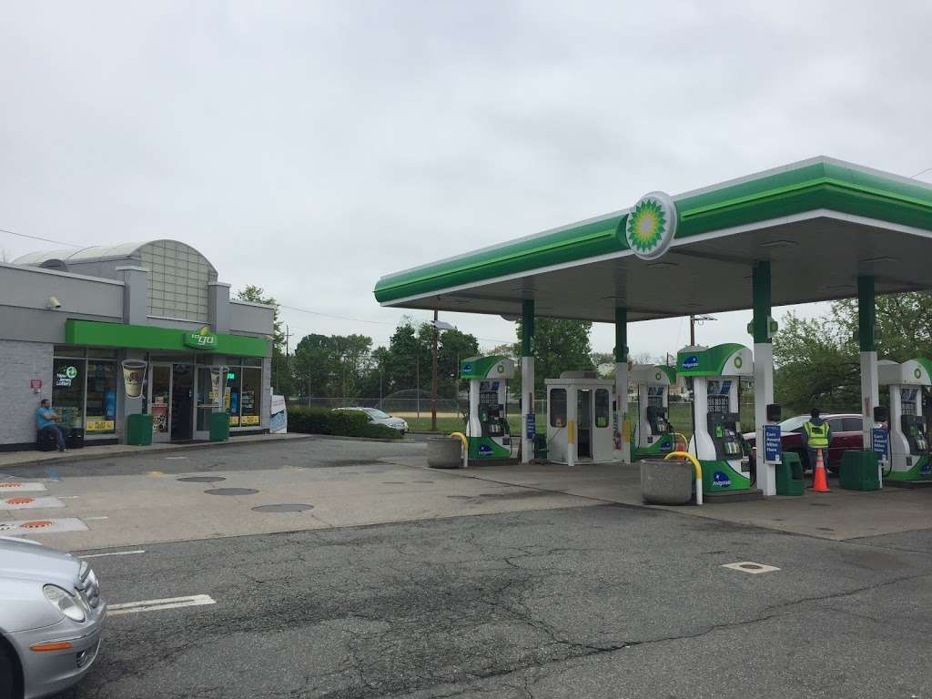 Valero | 409 US-46, Elmwood Park, NJ 07407, USA