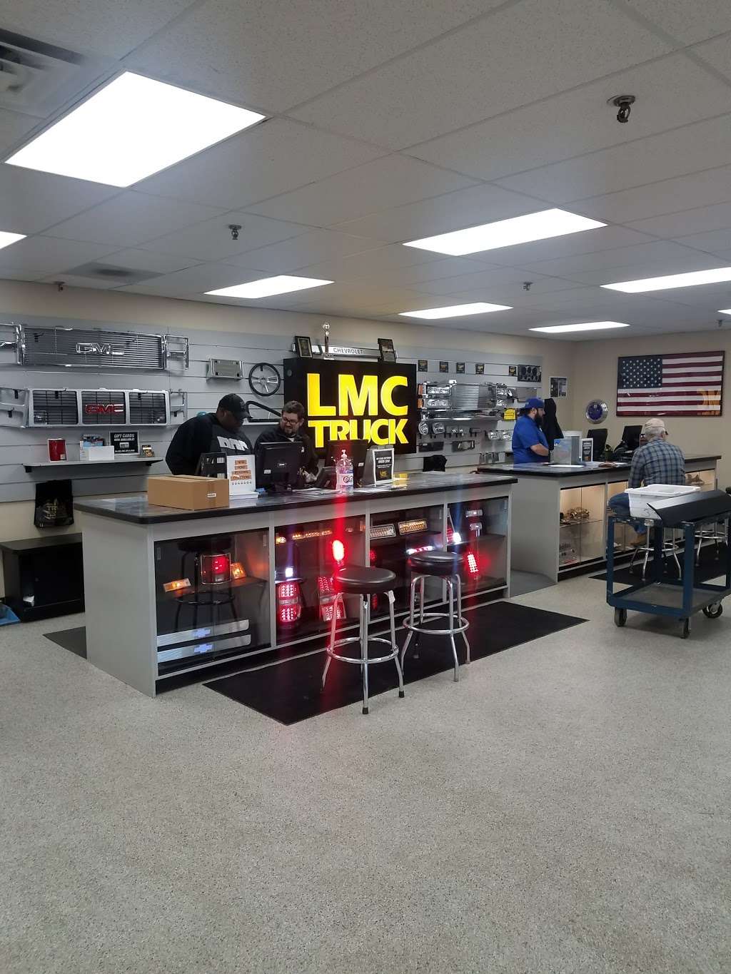 LMC Truck | 15450 W 108th St, Lenexa, KS 66219, USA | Phone: (913) 492-8756