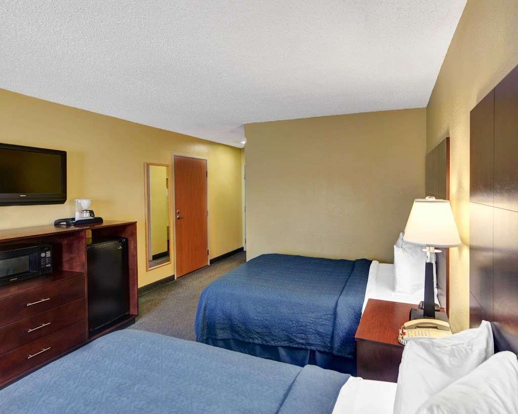 Quality Inn & Suites | 3891 S Great SW Pkwy, Grand Prairie, TX 75052, USA | Phone: (972) 602-9400