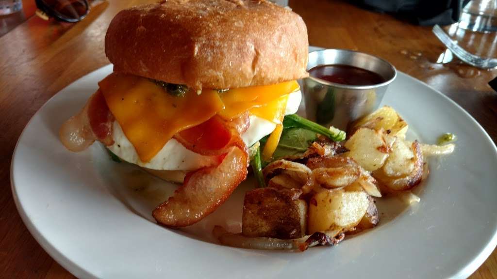 Priority Public House | 576 N Coast Hwy 101, Encinitas, CA 92024, USA | Phone: (760) 230-1999