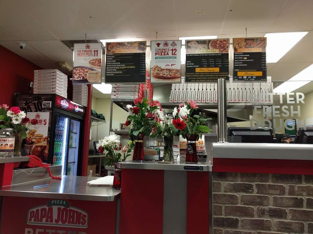 Papa Johns Pizza | 3804 W Elm St, McHenry, IL 60050, USA | Phone: (815) 385-7272