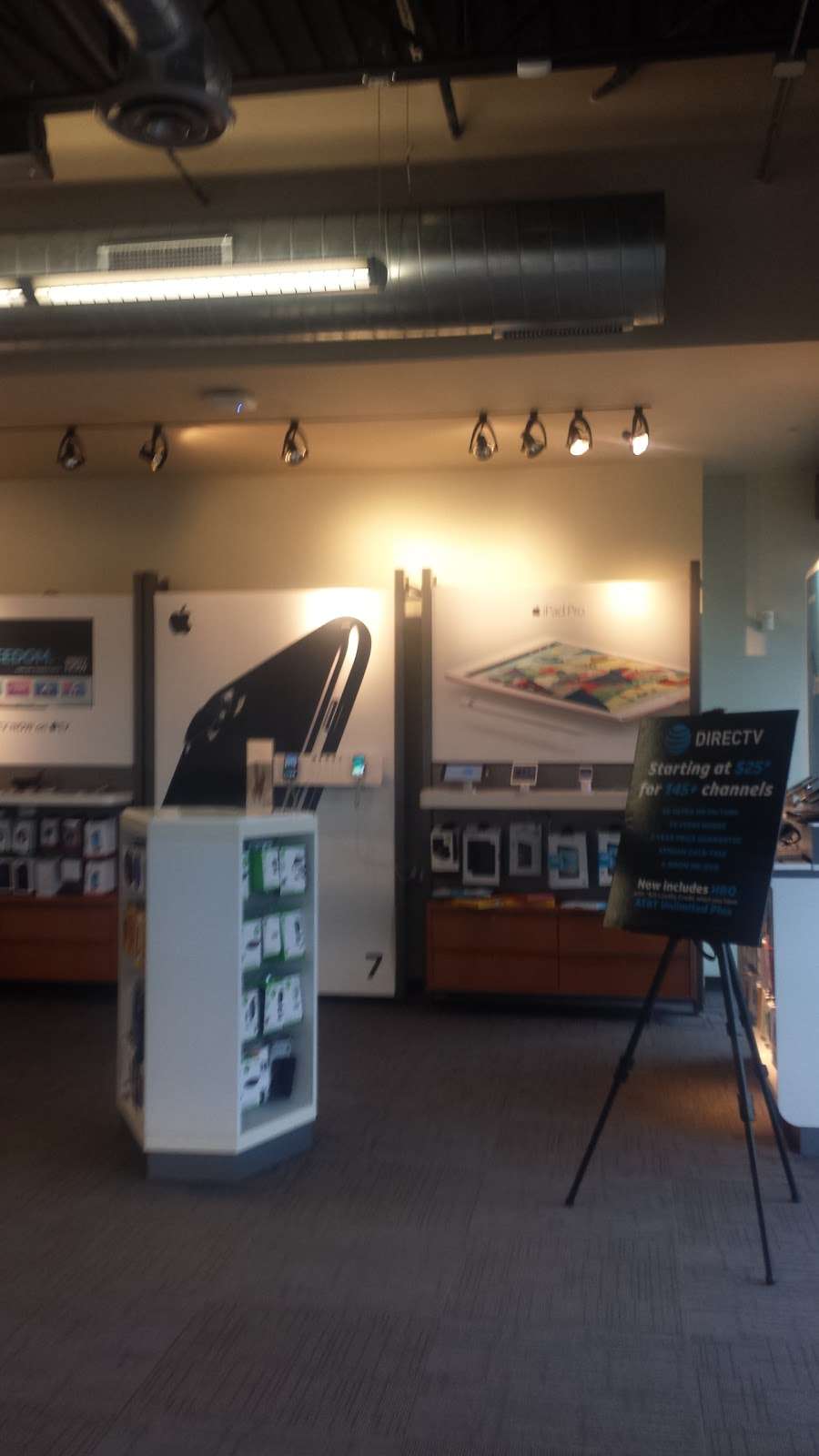 AT&T Store | 4912 Northwest Hwy Suite A, Crystal Lake, IL 60014, USA | Phone: (815) 459-1254