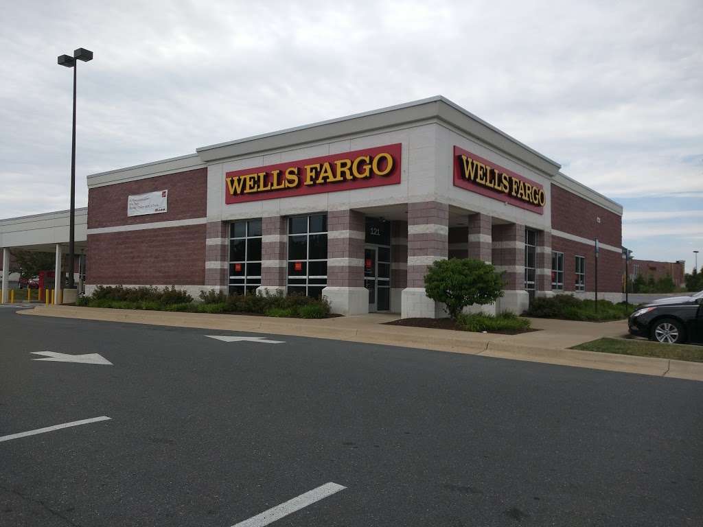 Wells Fargo Bank | 121 Gateway Dr, Winchester, VA 22603, USA | Phone: (540) 678-2050