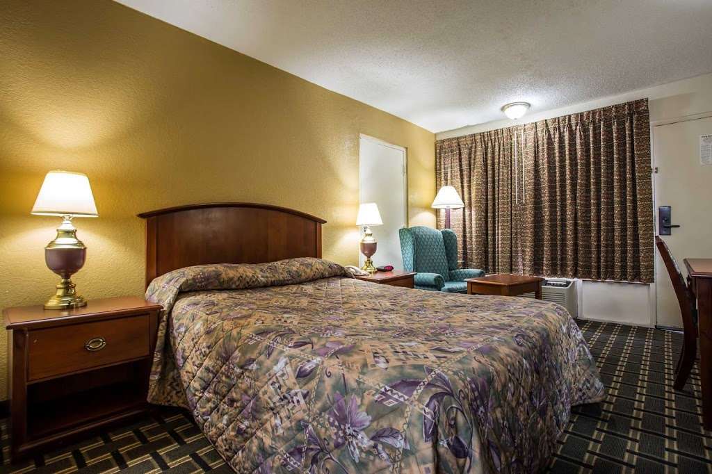 Econo Lodge | 1328 Jake Alexander Blvd S, Salisbury, NC 28146, USA | Phone: (704) 431-4542