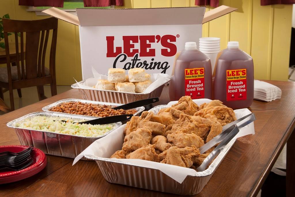 Lees Famous Recipe Chicken Rudisill | 220 E Rudisill Blvd, Fort Wayne, IN 46806, USA | Phone: (260) 744-4522