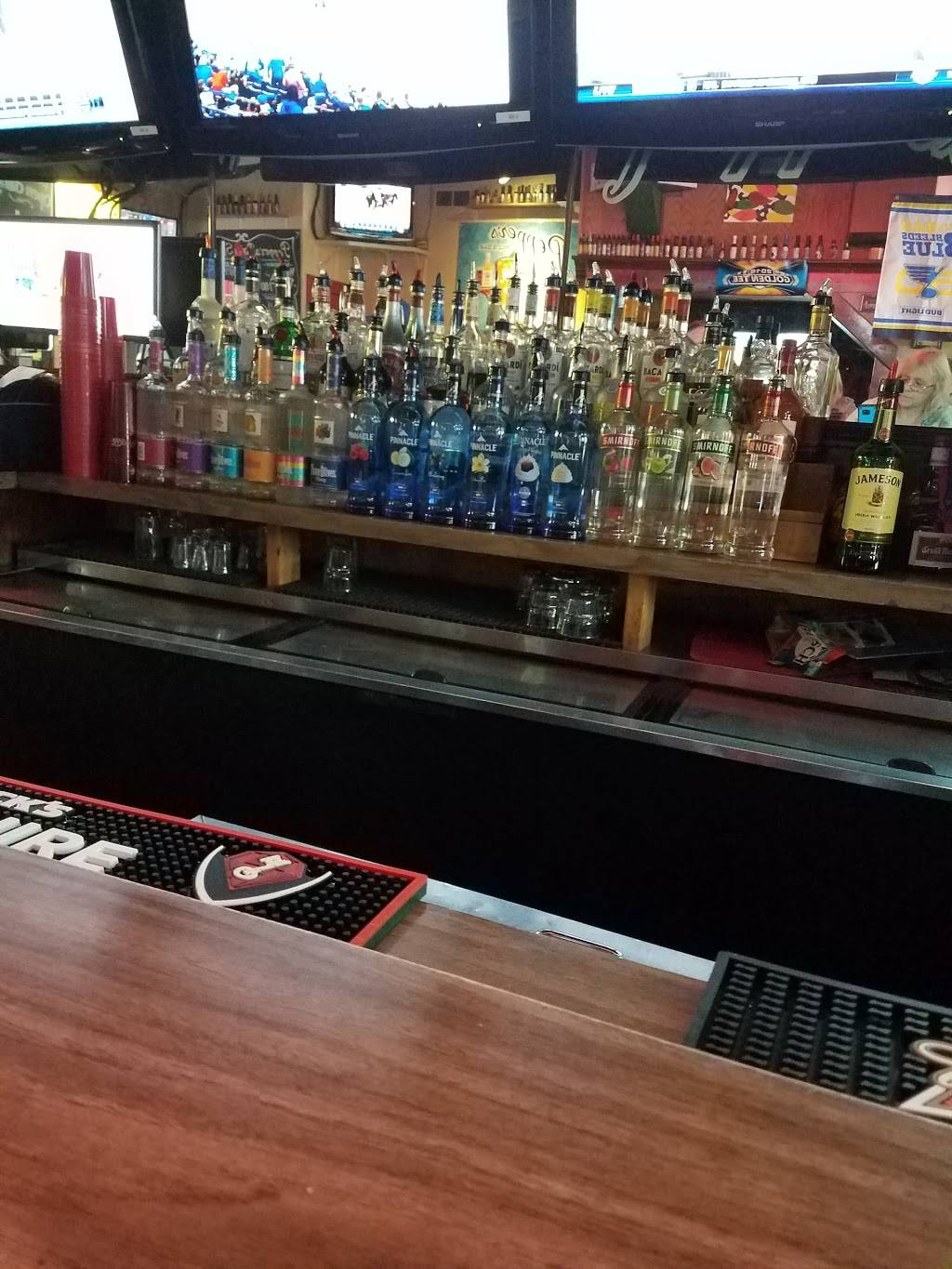 Peppers Bar & Grill | 5452 Gravois Ave, St. Louis, MO 63116 | Phone: (314) 352-9909