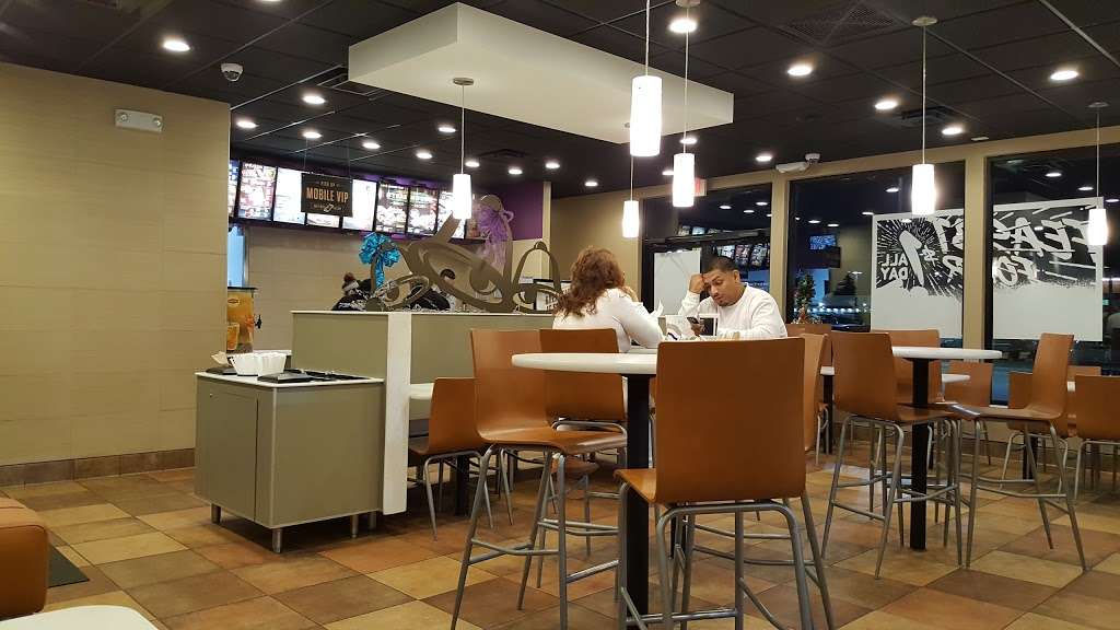 Taco Bell | 15740 North Fwy, Houston, TX 77090, USA | Phone: (281) 443-0969