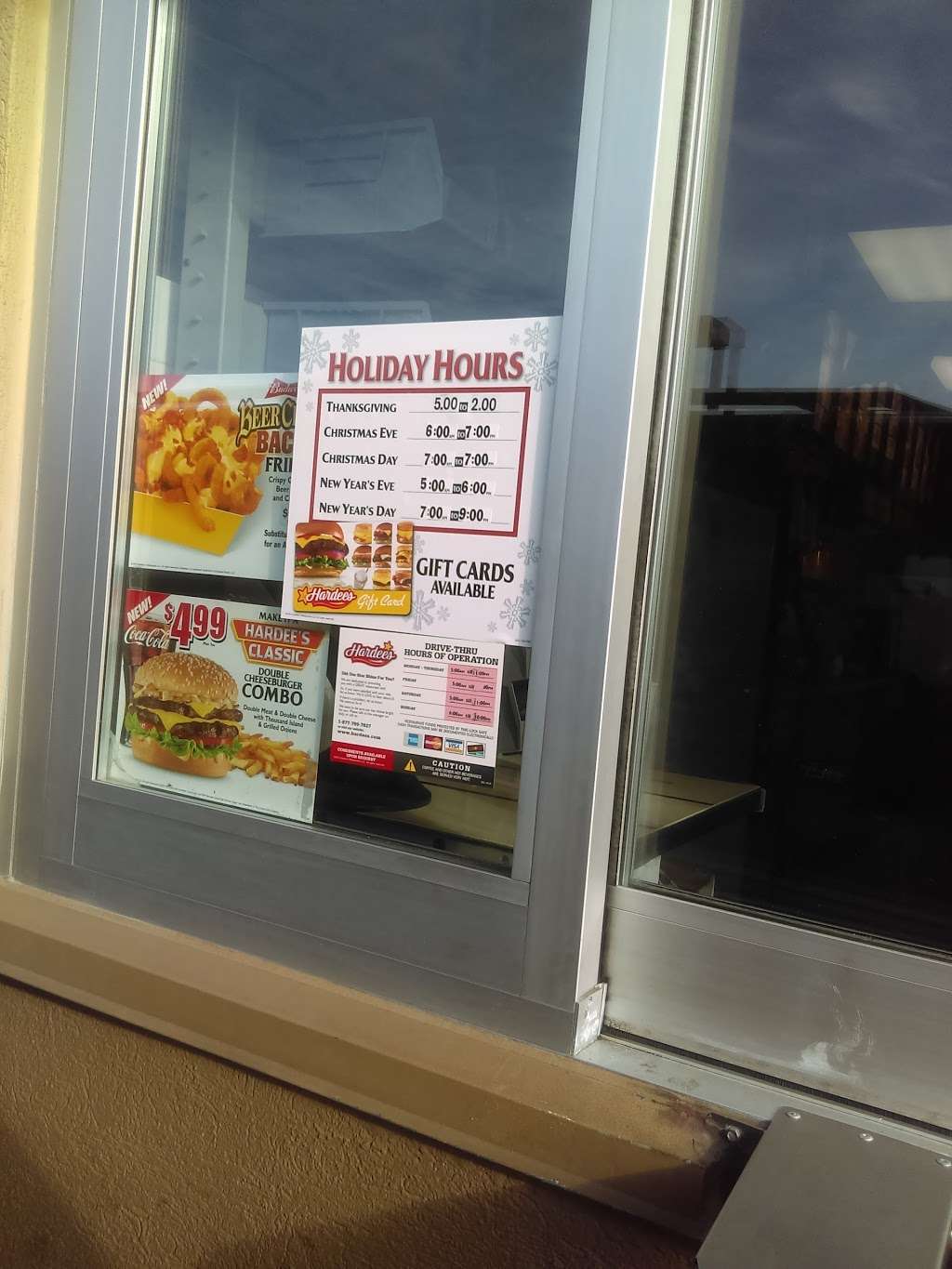 Hardees | 5160 E Southport Rd, Indianapolis, IN 46237, USA | Phone: (317) 784-3216