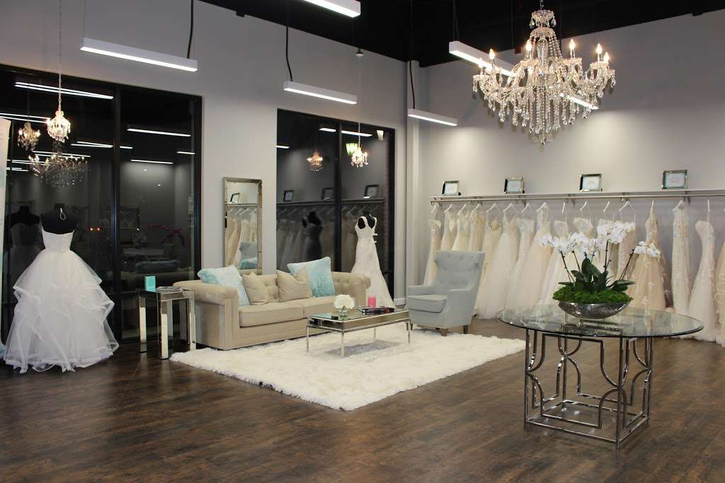 Genevieves Bridal Couture | 100 W Higgins Rd E-1, South Barrington, IL 60010, USA | Phone: (224) 802-2415